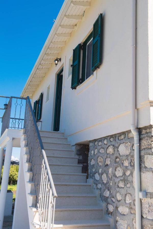 Boursinos Cozy Apartments Лефкада Екстериор снимка